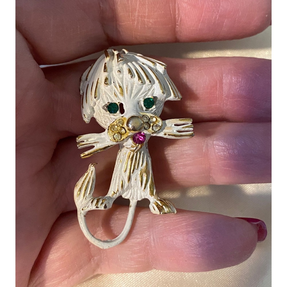 Vintage BSK Lion Pin White Gold